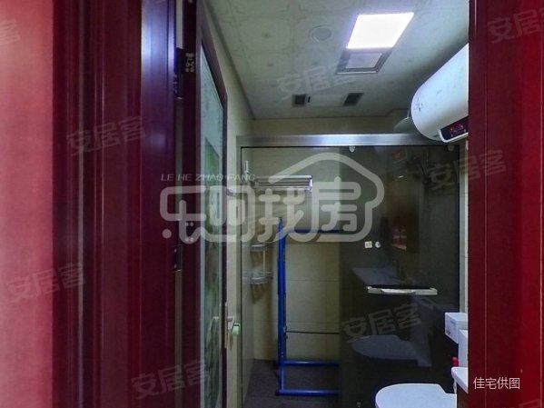 万晟皇庭3室2厅1卫98.5㎡南北72万