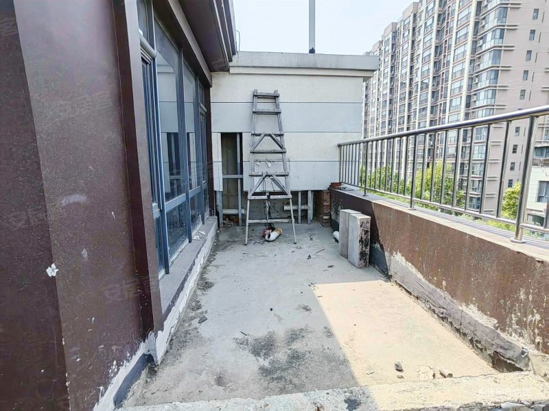 东胜紫御府叠拼别墅带小院和车位