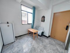 石狮石狮服装城世茂摩天城永安西路，老荣誉附近，精装两房一厅出租房源真实图片