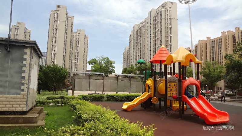 没办法才卖的,期待有缘人,看中我们坐下来谈谈,青漪花园二手房,165万