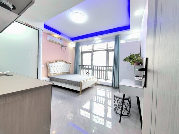 昆山周市镇周市新镇港龙喜临门建材家居广场万达对面港龙建材旁,一室