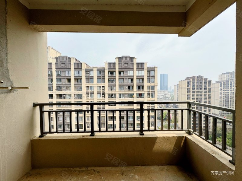 满五 好楼层 新出,绿地悦城d区二手房,235万,3室2厅,2卫,143平米-南昌