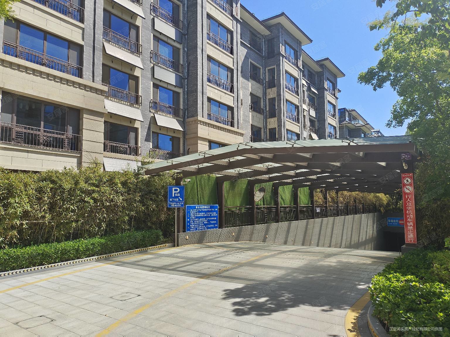 御河上院跃层,南北通透好位置,带车位地下室,中央云著旁