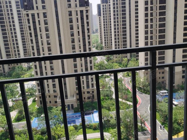 青岛城阳高新区世茂璀璨天城无中介 璀璨天城合租 精装修可短租出租