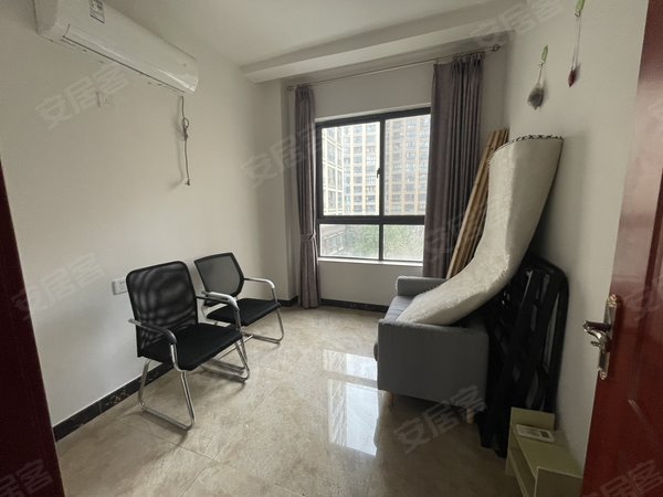 金华东阳横店玫瑰星城玫瑰星城三室两厅两卫简装修拎包入住,带车位出租房源真实图片