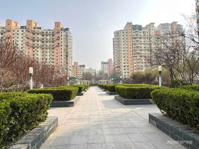 世纪华庭3室2厅2卫152㎡南北119.69万