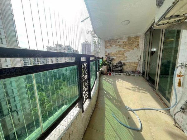 广州海珠广州塔珠江帝景苑赏湖轩安静大三房 客厅大阳台大 可配新沙发