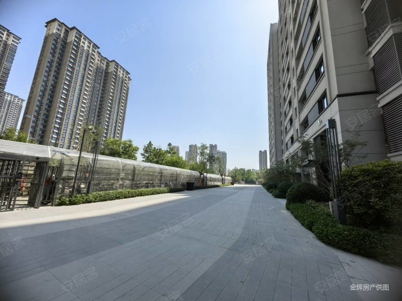 复兴区荣盛城铁西大街旁 小高层 通阳台南北通透小三居