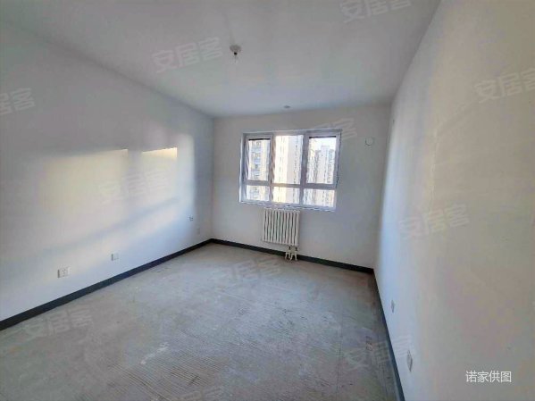 雍华园 次新小区 南向采光好 医疗配套成熟 有电梯