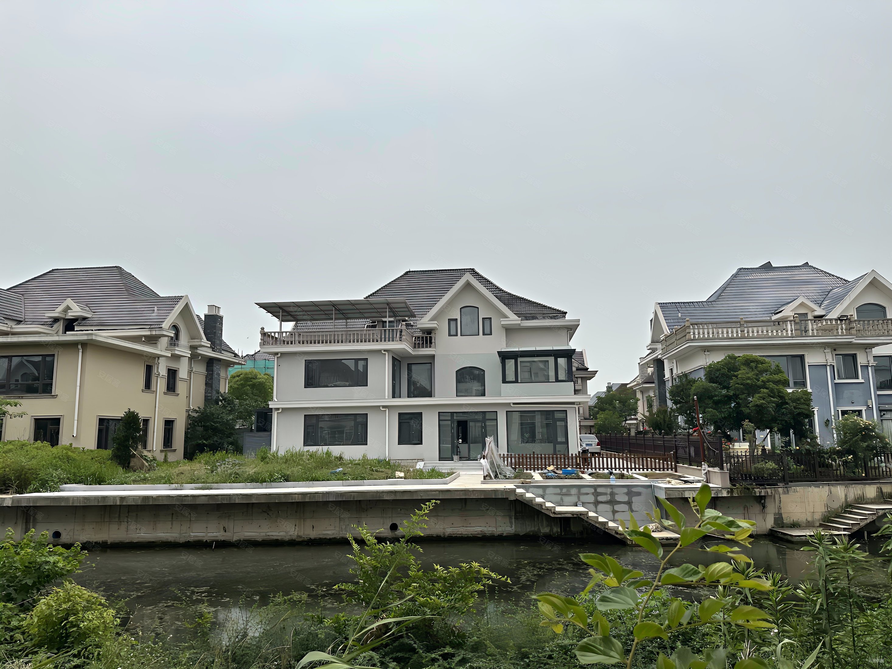 房东急售!,泰泓花园二手房,2650万,4室2厅,3卫,368平米-昆山安居客