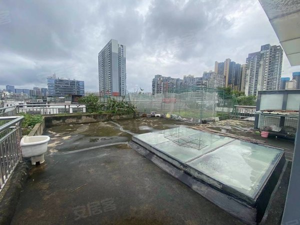 深圳龙岗龙岗中心城中央悦城带整层露台 叠墅 商住两用 上下5层 实用