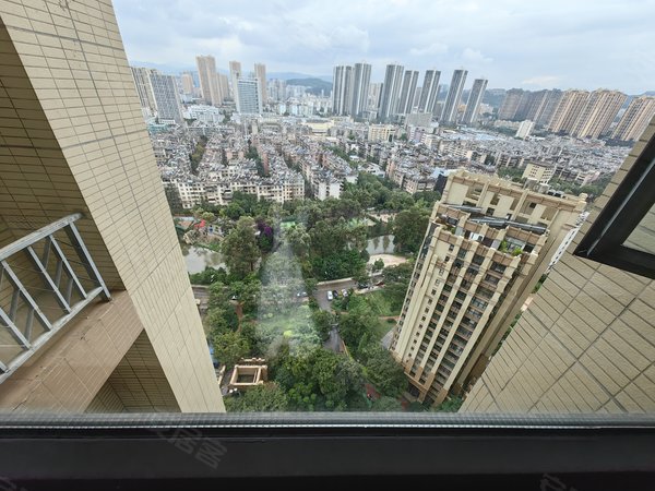 昆明盘龙滨江俊园滨江俊园(2期)同德商圈 押一付一滨江俊园精装两房两