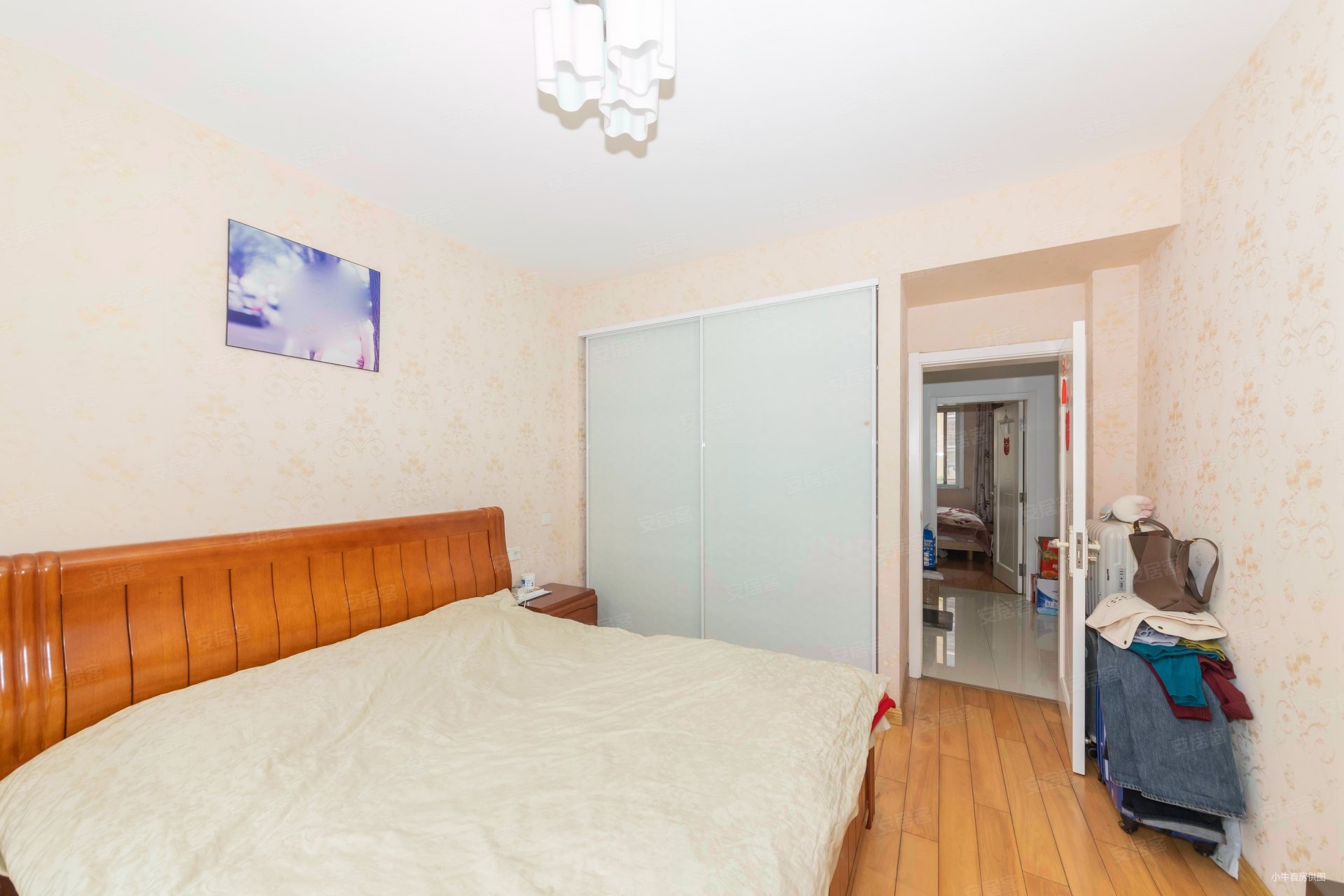 新景花苑(一期)2室2厅1卫81.59㎡南66万