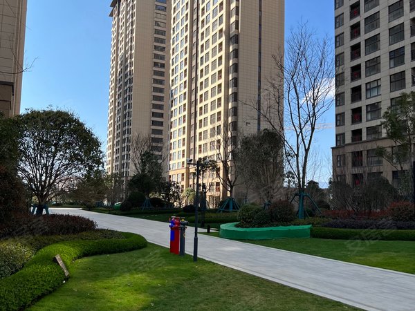 昆明嵩明嵩明城区中骏云谷小镇云谷小镇3室2厅1厨2卫1000包物业如图