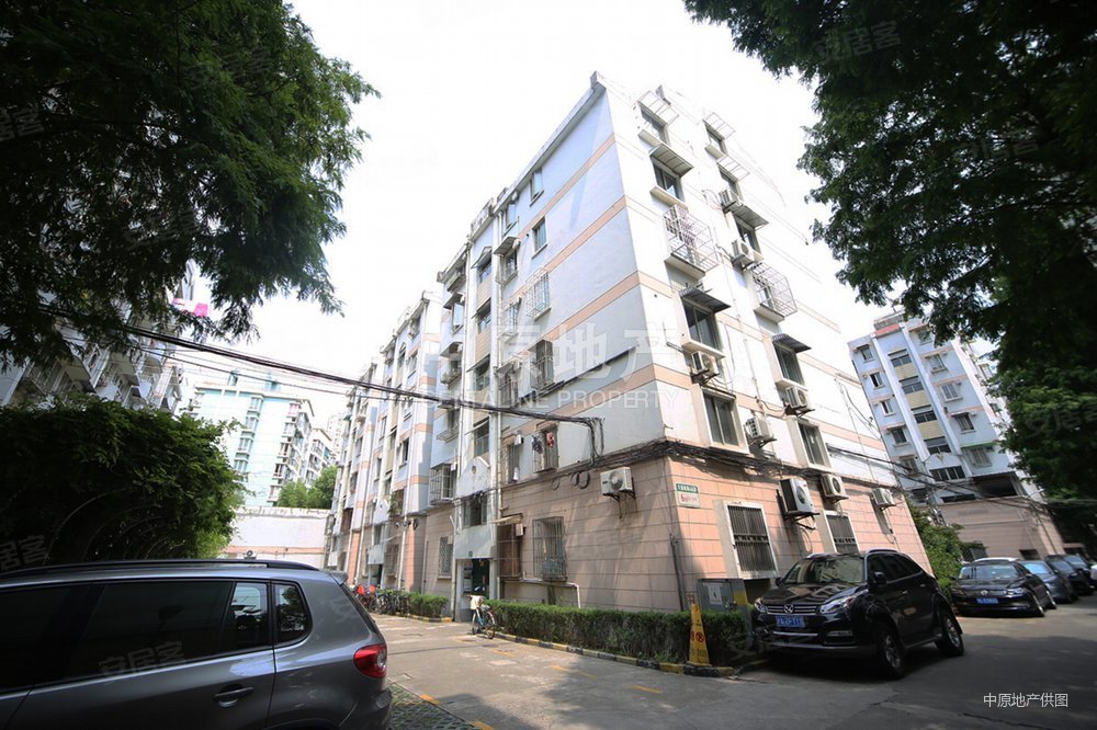 近商圈,配套完善,田园风格,交通便利,虹口花苑二手房,840万,3室2厅,1