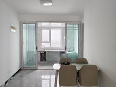 莒县城区蓝湾购物中心水木清华楼房出租，130平方，3室2厅1卫，精装修，家具家电出租房源真实图片