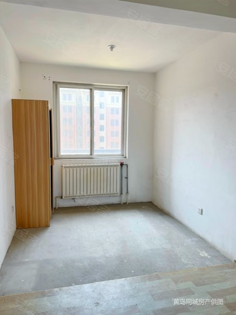 快速路 山水新城二期 62带草房 小套二39万