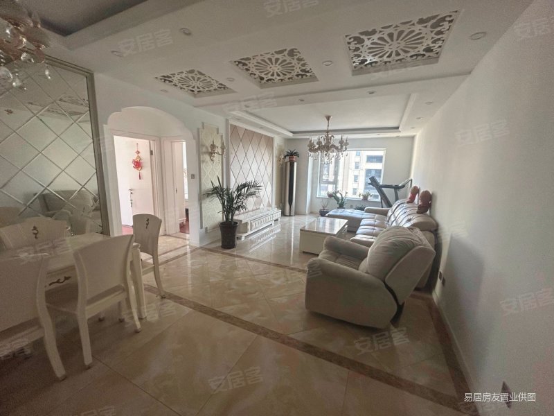 沈阳房产网>沈阳二手房>大东二手房>东站二手房>金地铂悦>800_600