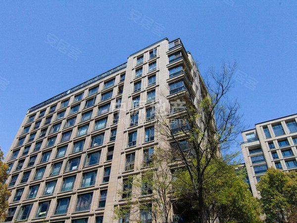 上海杨浦新江湾城九龙仓玺园(公寓住宅)豪华大平层,家居全配有车位!