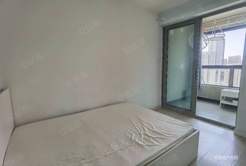 农房万丰公寓 南北通透 出行方便 满五   产权清晰 电梯房