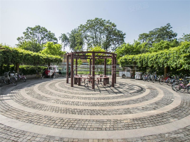 高层精装南北两居室,幸福大街旁,楼下地铁,磁器口培新,新裕家园二手房