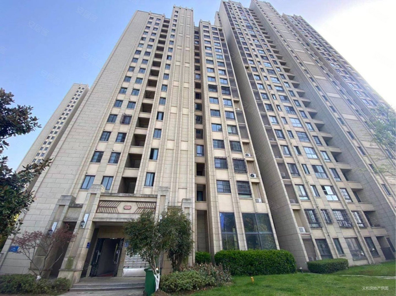 海亮兰郡花园3室2厅1卫110.39㎡南北205万