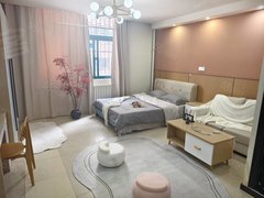 青岛市北中央商务区自家房出租 近小村庄 悦荟 利群 拎包住 精装好房 南 月付出租房源真实图片