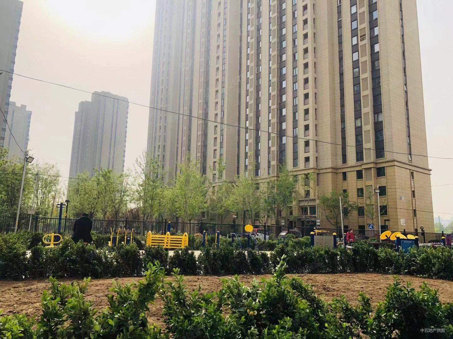 业主诚售 新小区,亚林西居住区二手房,890万,3室1厅,2卫,115平米-北京