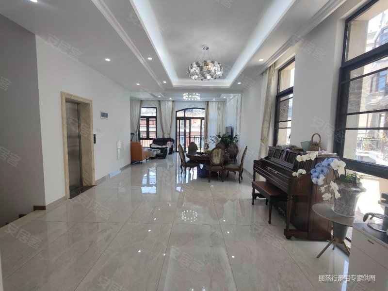 精装端户别墅8房带影音室茶室功能键3车位私家电梯院子,中海九号公馆