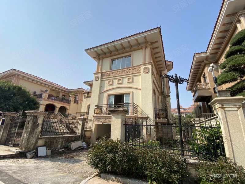 半岛湾独栋别墅占地一亩多400方大花园可停4台车