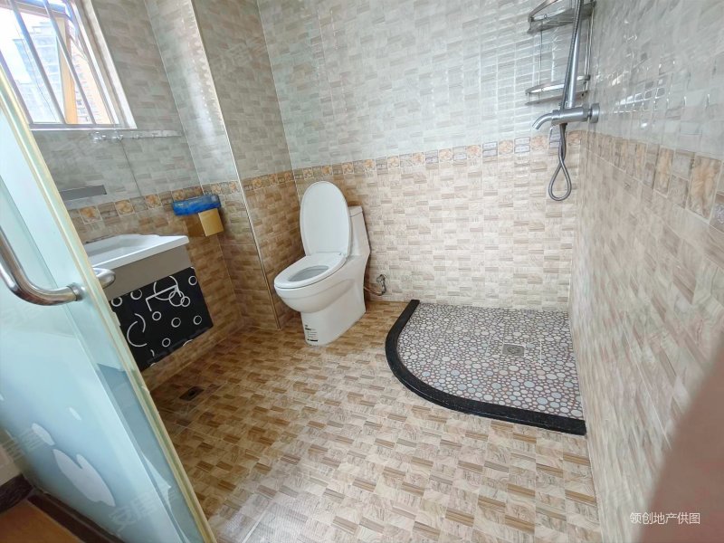 实拍蓝湾半岛(特价55米)包过户 可按揭 送全屋家私电器