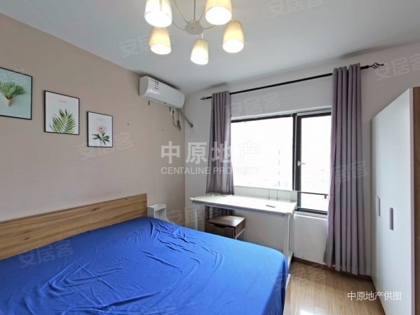 主卧朝南,电梯房,小区中心位置,诚意出售,精装修,保利金爵公寓二手房