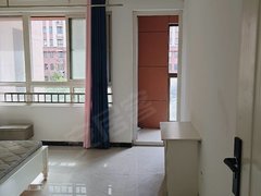 湖州吴兴凤凰大单间带阳台，单独洗衣机，随时看房，拎包入住。出租房源真实图片