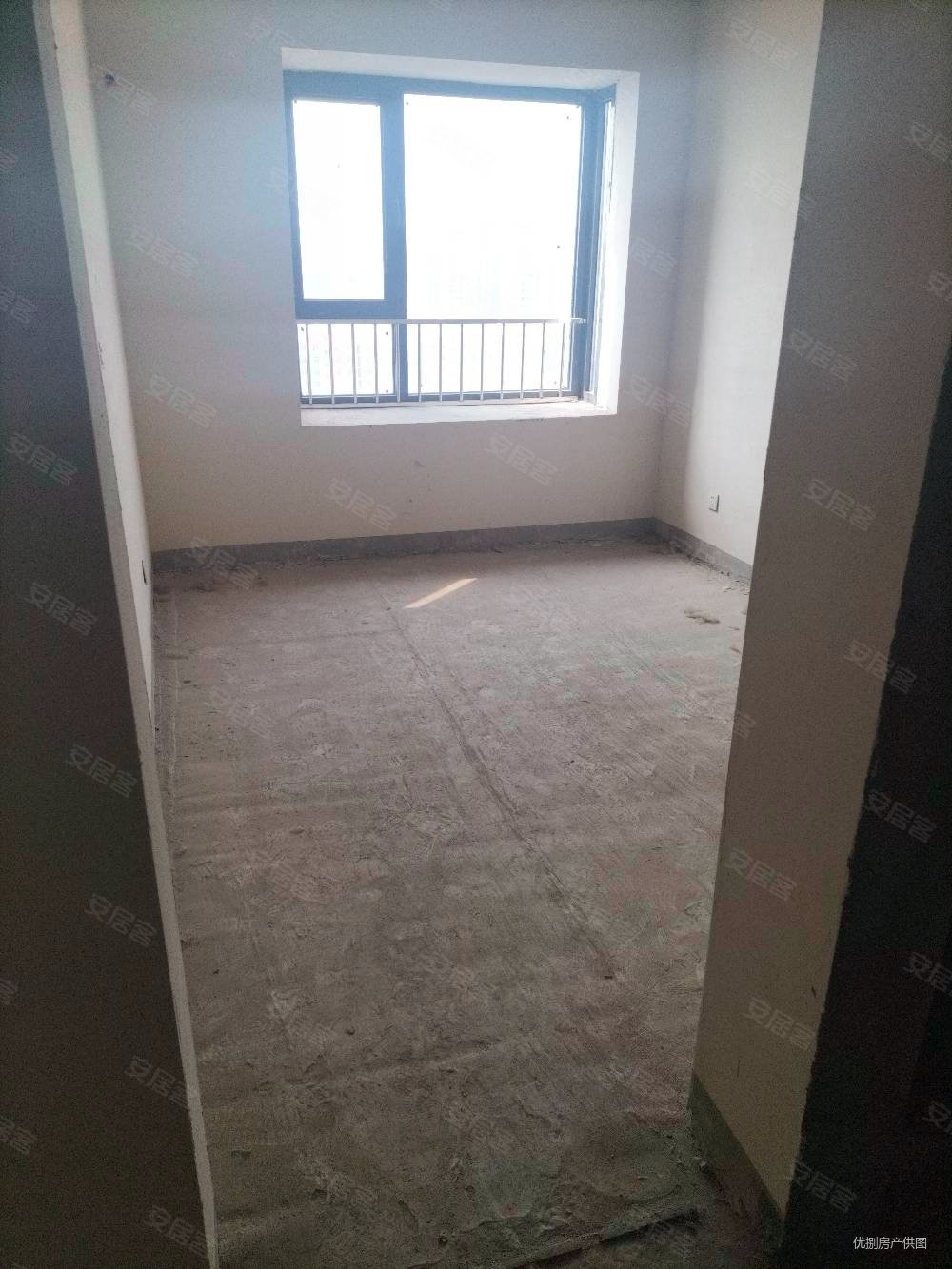 北城华府3室2厅2卫108㎡南45万