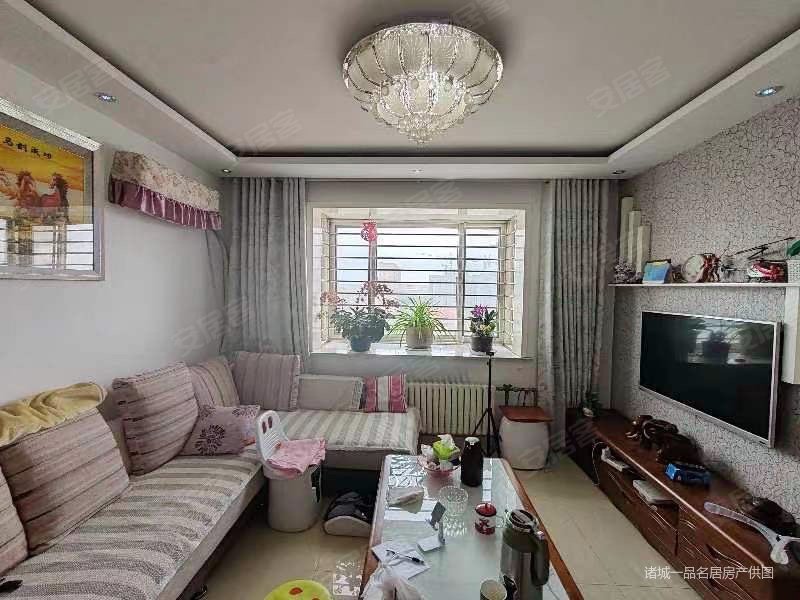 东城名苑90平套三带附房56万出售