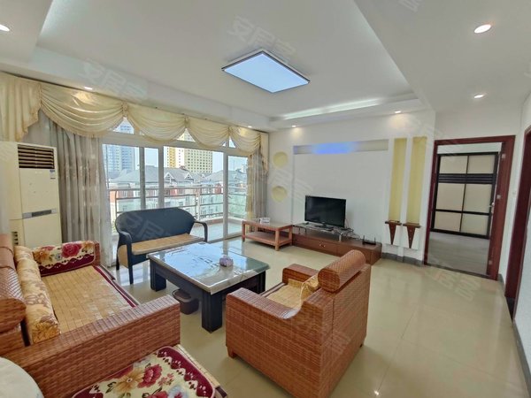 广州增城新塘新康花园新康花园电梯三房出租  装修简约 小区有停车位