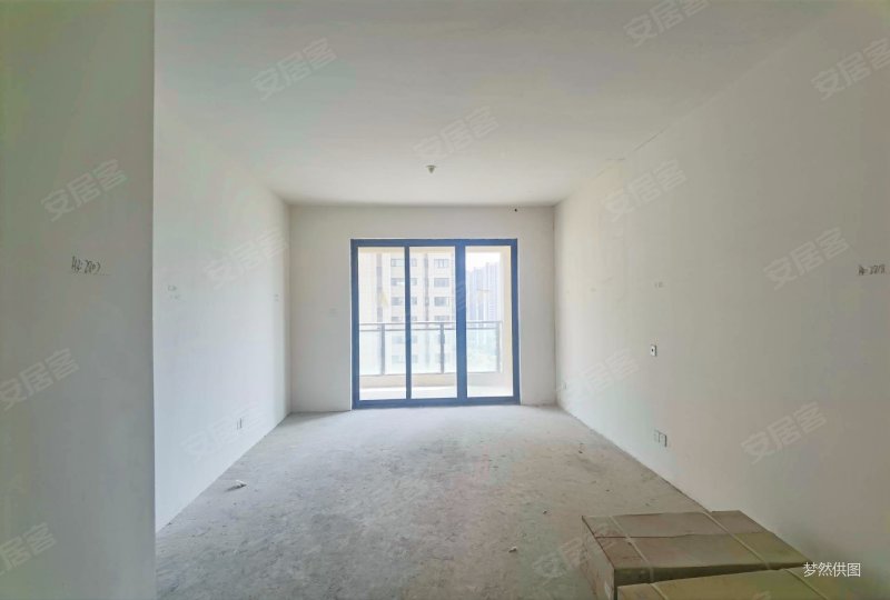 中间楼层,直视大渔湾,兰亭御园 107平送车位 有钥匙随