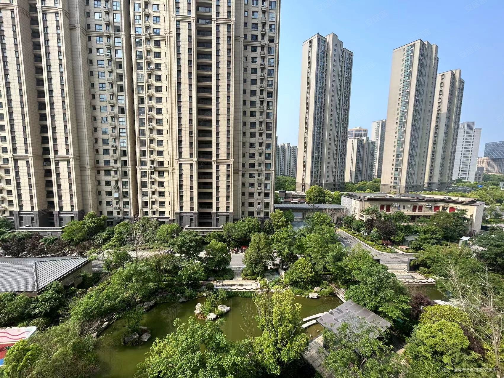 荣盛华府 刚需小三居 次新房 南北通透 正规商品房 近地铁