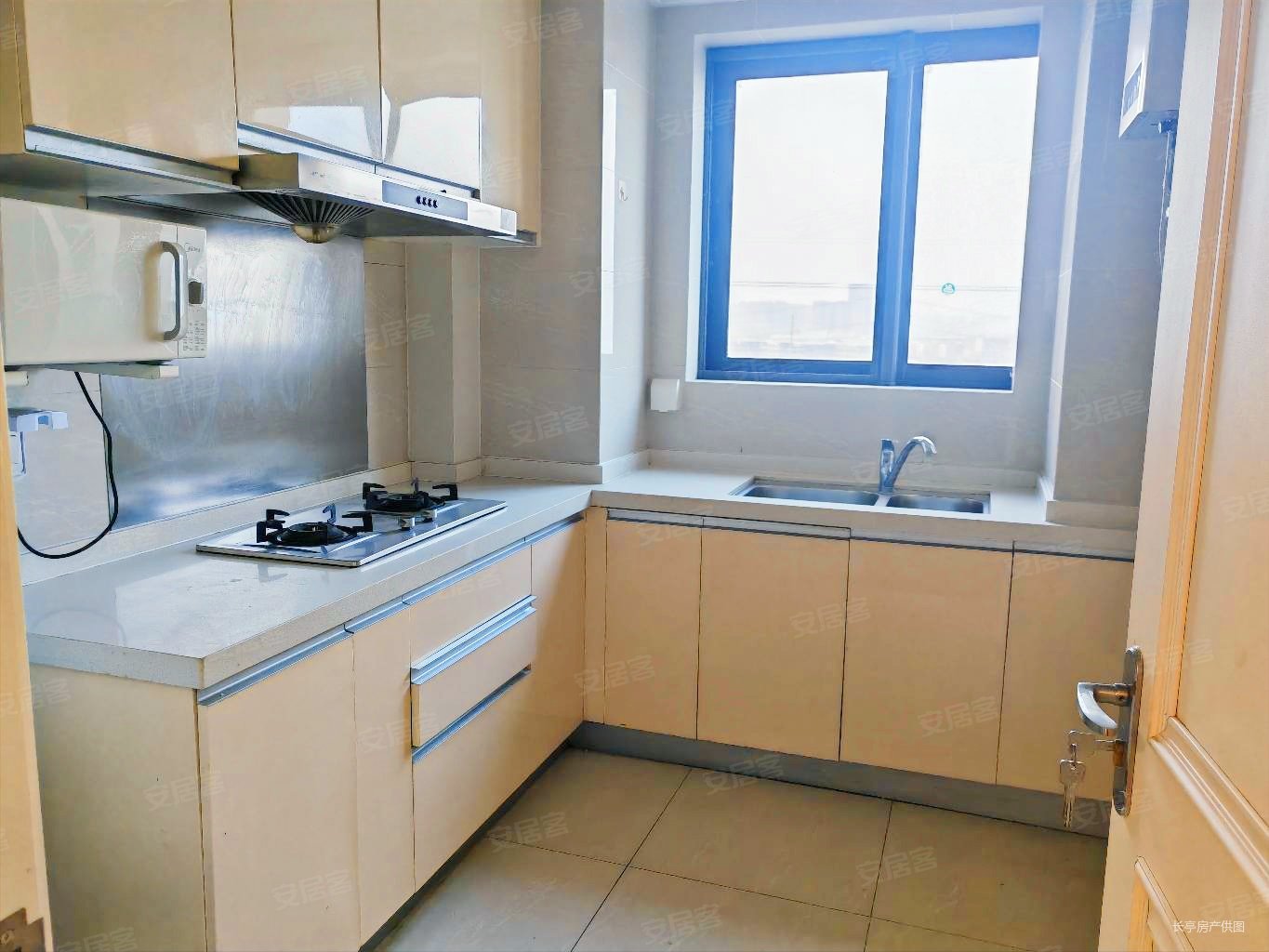 地铁口精装边户大四房 满两年 诚心卖 看房方便,翠屏诚园(北区)二手房