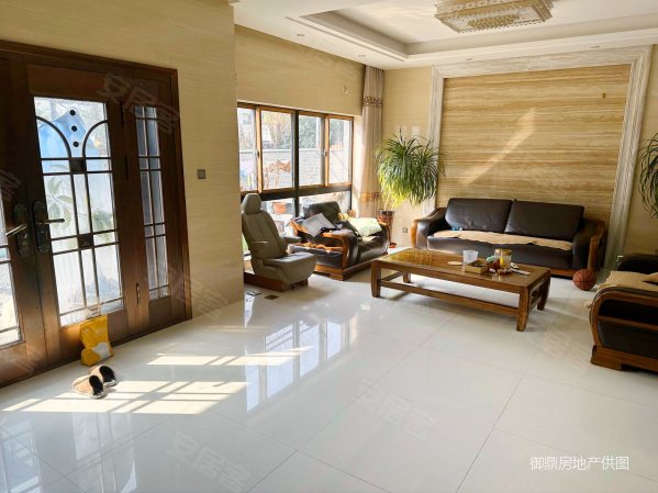 建邦唯园 业主自住房子保养很好,拎包入住,建邦唯苑二手房,680万,4室2