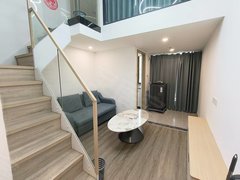 东莞黄江梅塘社区保利复式两房出租 民水民电 仅租1500 家私家电齐全出租房源真实图片