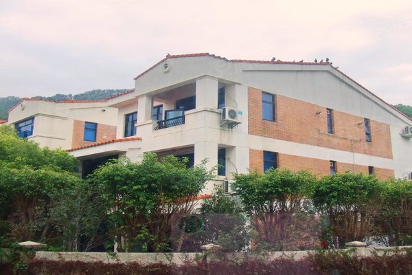 颐园罗湖-银湖-银湖路8号