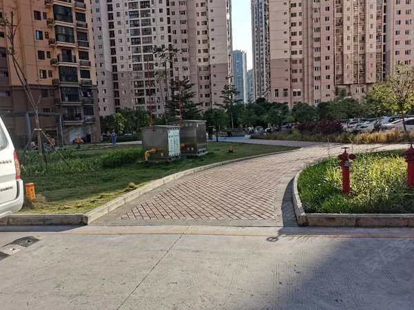 南宁兴宁区政府威宁世纪花城威宁世纪花城1500押1付1 精装三房 有钥匙