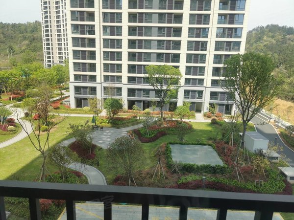 杭州临安临安城区花漫里(临安)花漫里3室2厅2卫精装修拎包入住出租