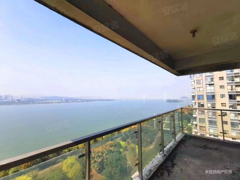 纯毛坯,180度无任何遮挡一线江景房,225万带车位,湘江世纪城聚江苑