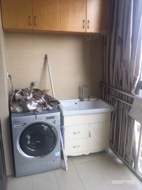 鼎泰花园,中低层,3房2厅,满5年,有买断车位,采光好