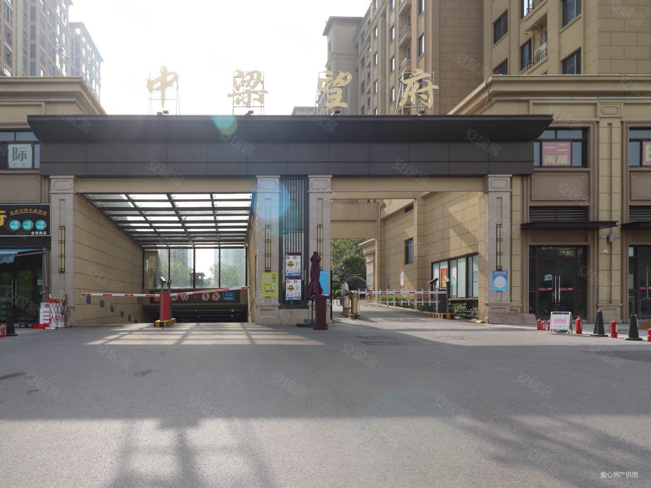 金桥路 中梁望府 洋房 精装修四房 小区前排 采光好