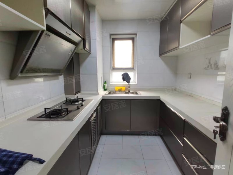 五环房山线长阳稻田地铁站500米金域缇香精装两居室出售