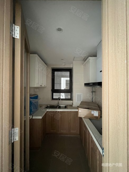 富力三居大院50平米急售85万,富力和园(二期)二手房,,