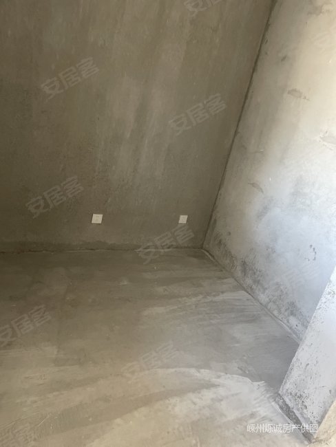 中国铁建官河府3室2厅1卫89㎡南127万